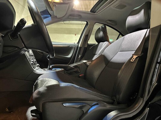 Volvo S60 2.4D Kinetic 125pk 2005 (Origineel-NL), 08-RT-RG