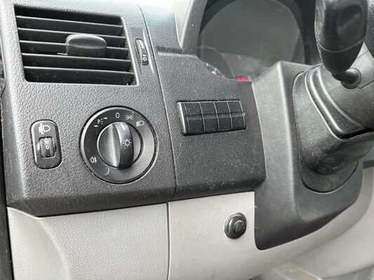 Volkswagen Crafter 35 2.5 TDI L2H1 DC 109pk 2008 (Origineel-NL), 62-VPJ-5