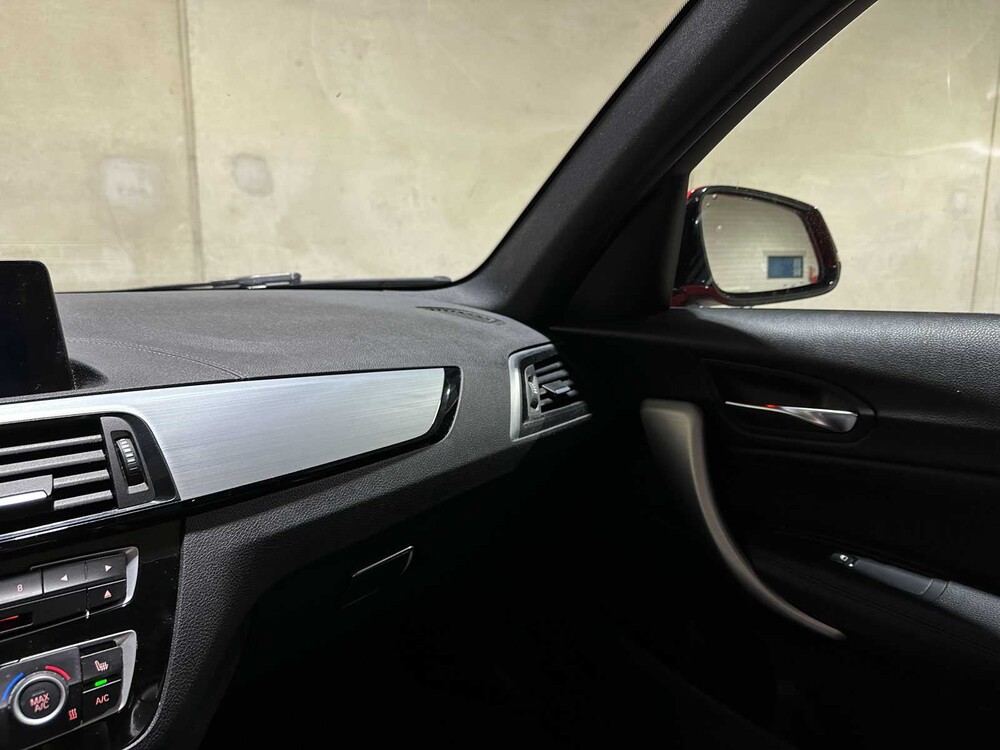 BMW 118i High Executive 1-Series 134hp 2018 (Original-NL), TT-509-J