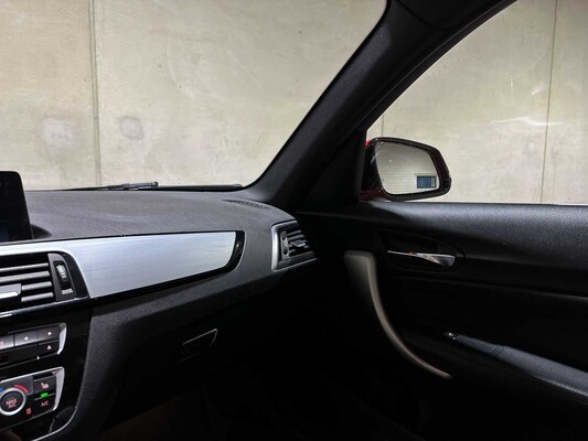 BMW 118i High Executive 1-serie 134pk 2018 (Origineel-NL), TT-509-J