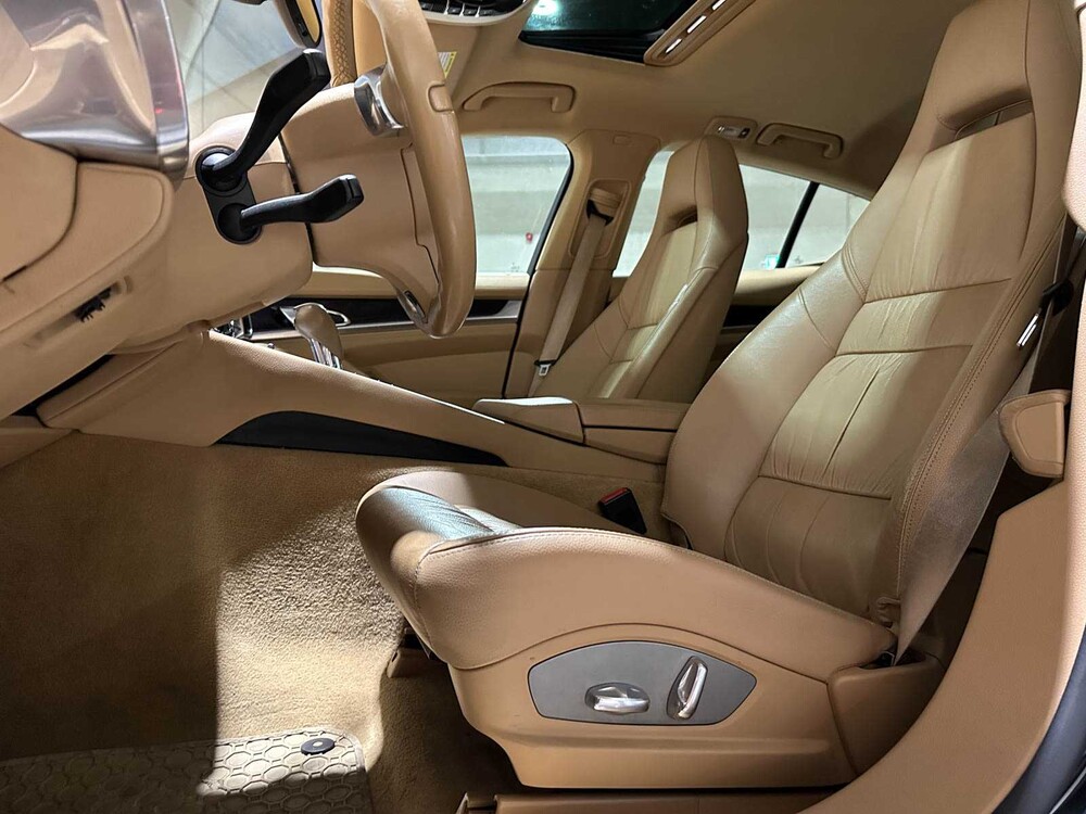 Porsche Panamera 3.6 V6 299pk 2012, RJ-394-N