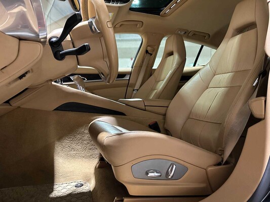 Porsche Panamera 3.6 V6 299pk 2012, RJ-394-N