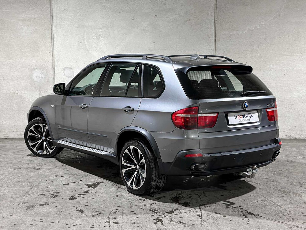 BMW X5 xDrive48i 4.8 V8 E70 355pk 2007, P-834-RB Youngtimer