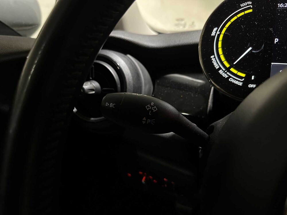 MINI Cooper Electric Essential 33 kWh 184pk 2021 F56 (Origineel-NL), L-232-DH