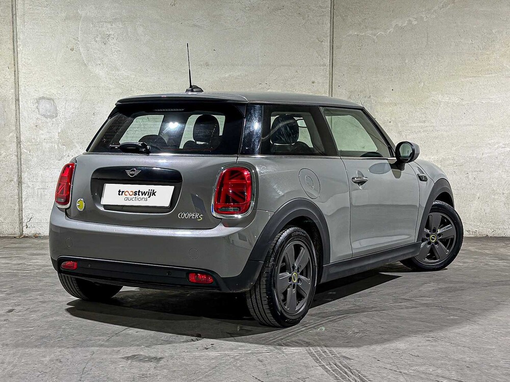 MINI Cooper Electric Essential 33 kWh 184pk 2021 F56 (Origineel-NL), L-232-DH
