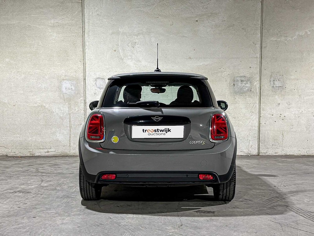 MINI Cooper Electric Essential 33 kWh 184pk 2021 F56 (Origineel-NL), L-232-DH