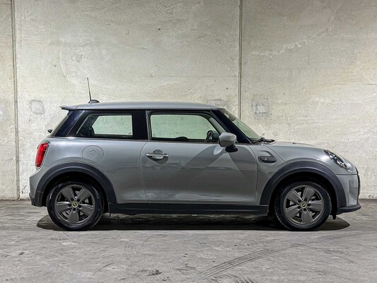 MINI Cooper Electric Essential 33 kWh 184pk 2021 F56 (Origineel-NL), L-232-DH