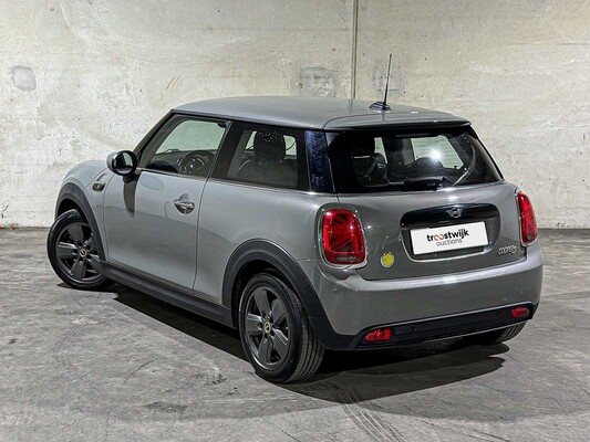 MINI Cooper Electric Essential 33 kWh 184pk 2021 F56 (Origineel-NL), L-232-DH