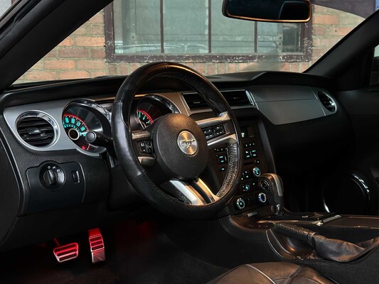 Ford Mustang 3.7 V6 305pk 2013 Coupe