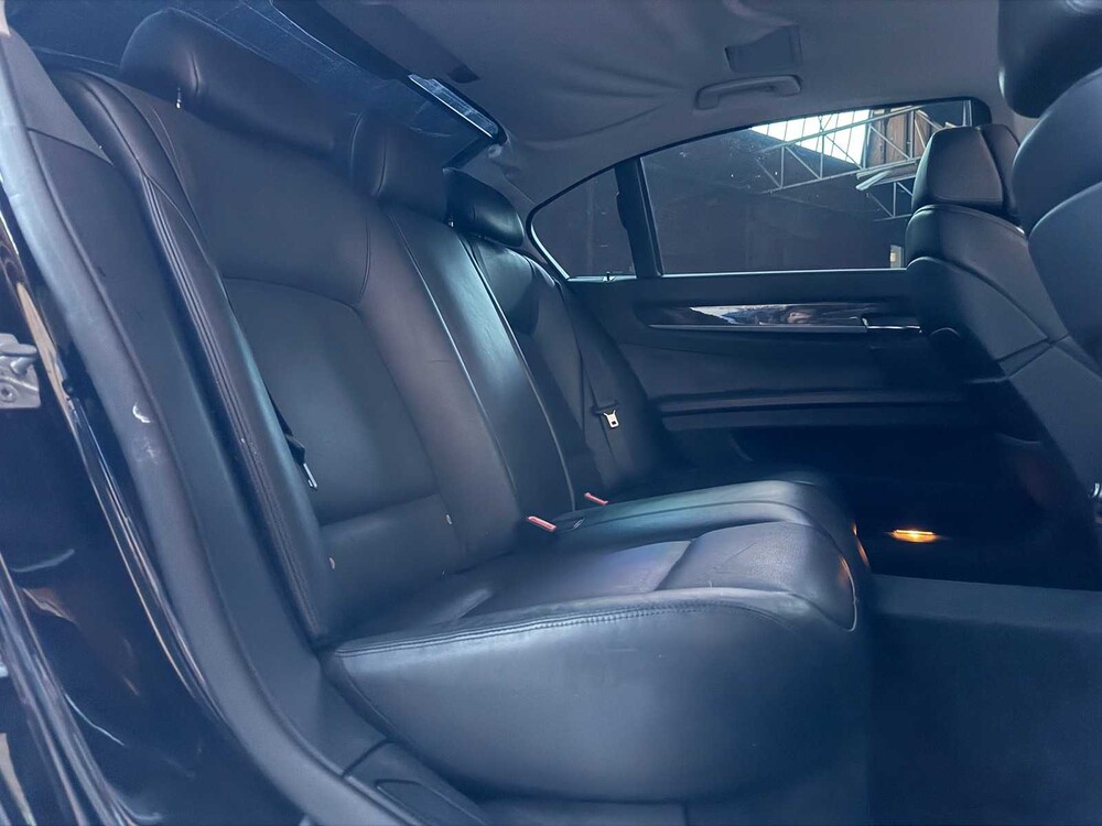 BMW 750Li xDrive 4.4 V8 7-serie 408pk 2012