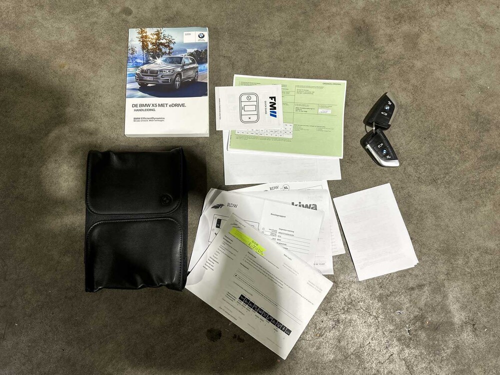 BMW X5 xDrive40e iPerformance High Executive -individual- F15 313pk 2016, R-711-DS
