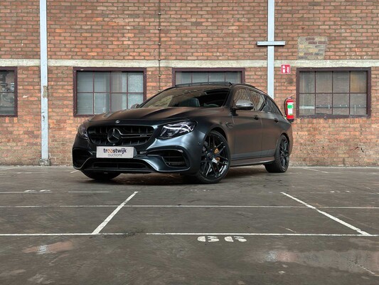 Luxury & sports cars te Milsbeek