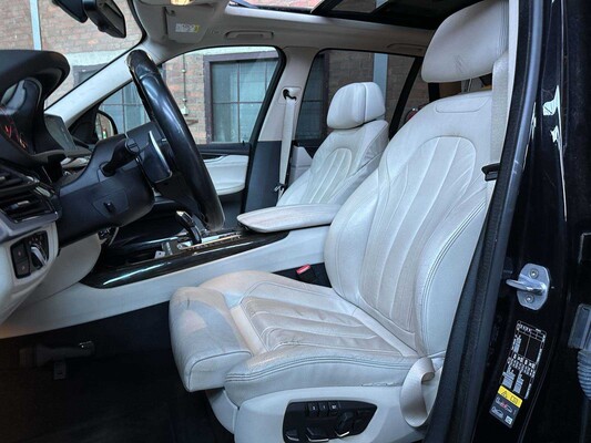 BMW X5 xDrive40e iPerformance High Executive 313 PS 2015 F15 (Original-NL) Plug-in Hybrid, HR-433-V
