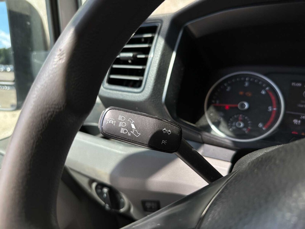 Volkswagen Crafter 50 2.0 TDI L4 DLDC Highline Dubbelcabine 177pk 2019 (Origineel-NL) Automaat, V-120-VL
