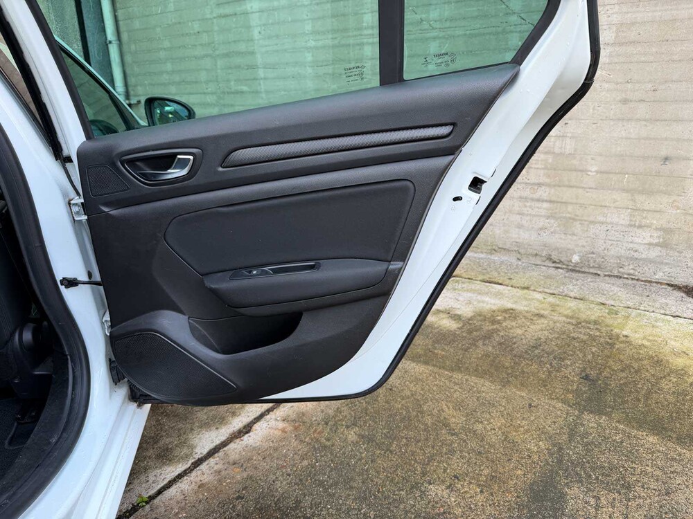 Renault Mégane Estate 1.3 TCe Limited 116pk 2020 (Origineel-NL + 1e eigenaar), J-866-GX