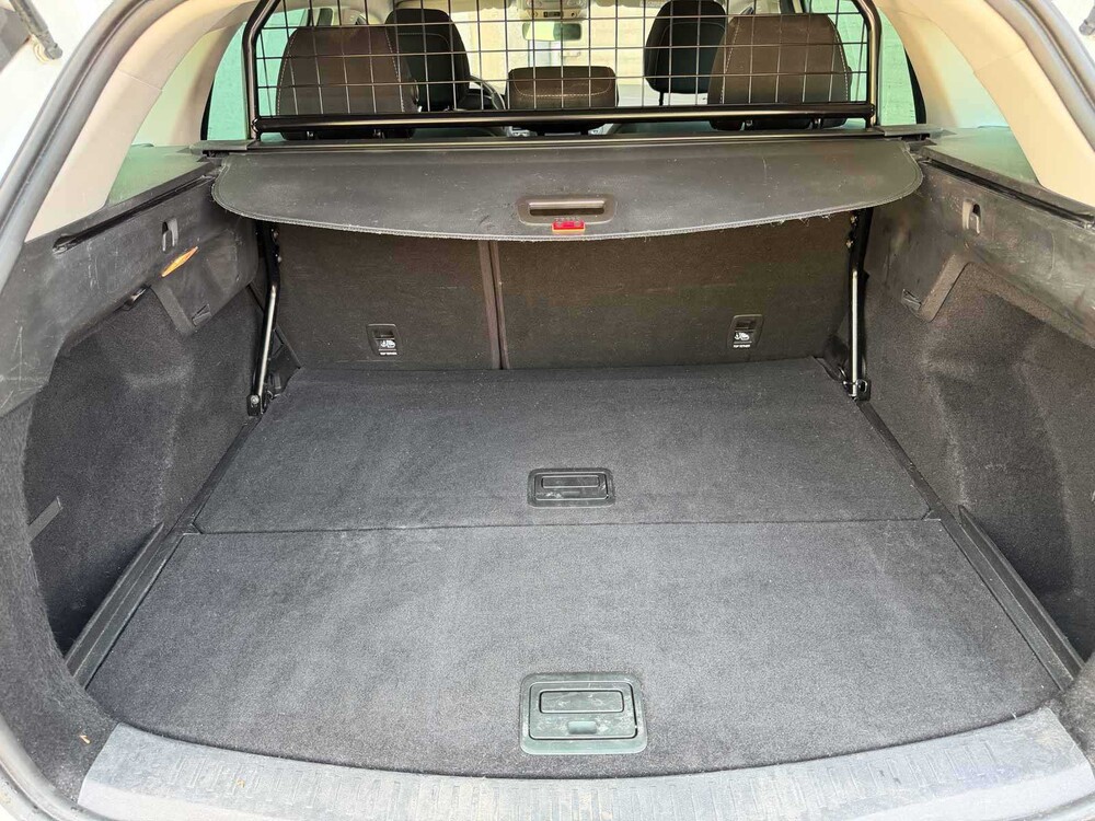 Renault Mégane Estate 1.3 TCe Limited 116pk 2020 (Origineel-NL + 1e eigenaar), J-866-GX