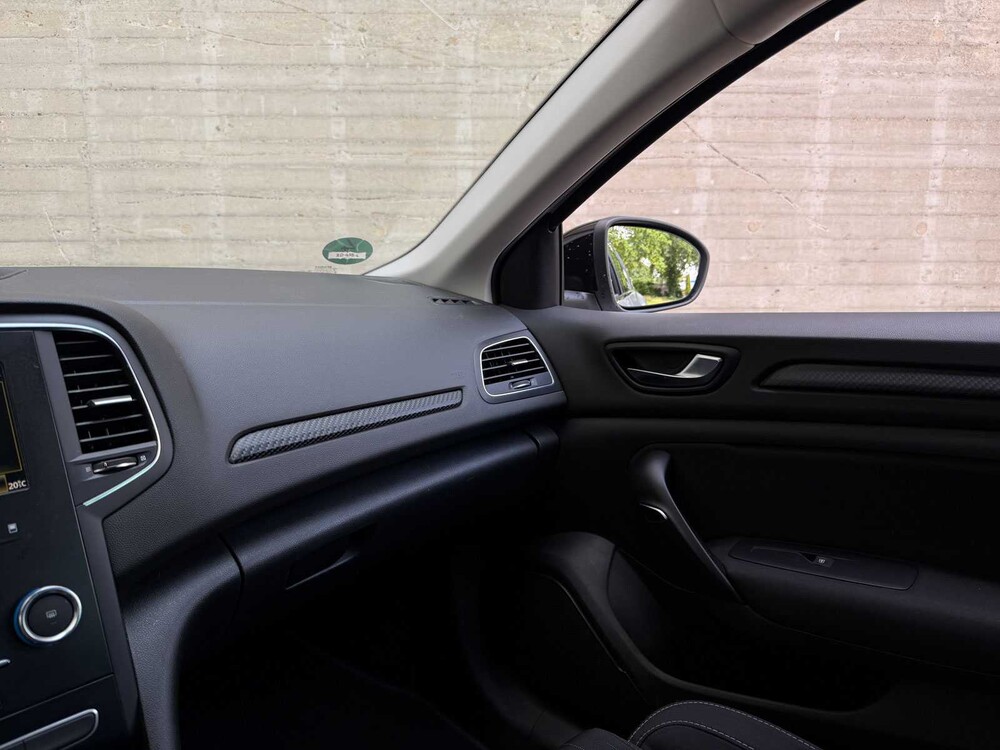 Renault Mégane Estate 1.3 TCe Limited 116pk 2020 (Origineel-NL + 1e eigenaar), J-866-GX