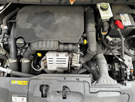 Peugeot 308 1.2 PureTech Active 110pk 2016, KD-319-F