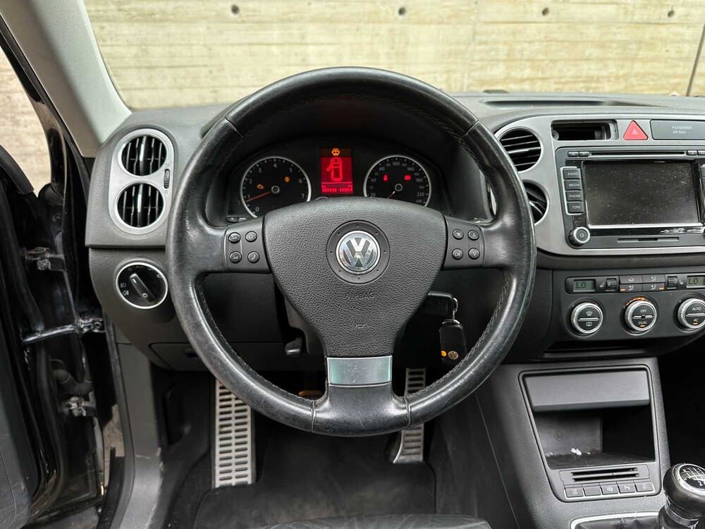 Volkswagen Tiguan 2.0 TSI Track&Field 4Motion 200pk 2008, L-775-LG