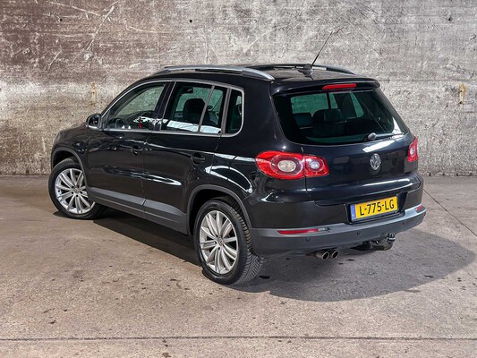 Volkswagen Tiguan 2.0 TSI Track&Field 4Motion 200pk 2008, L-775-LG