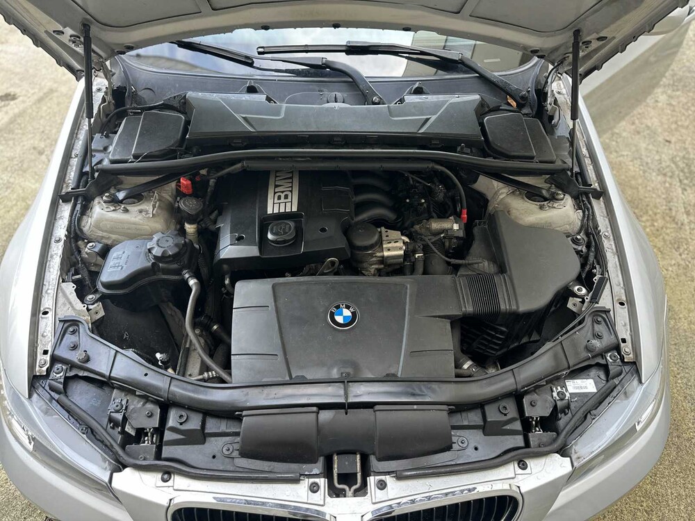 BMW 318i 2.0 3-serie 143pk 2010, S-579-NP