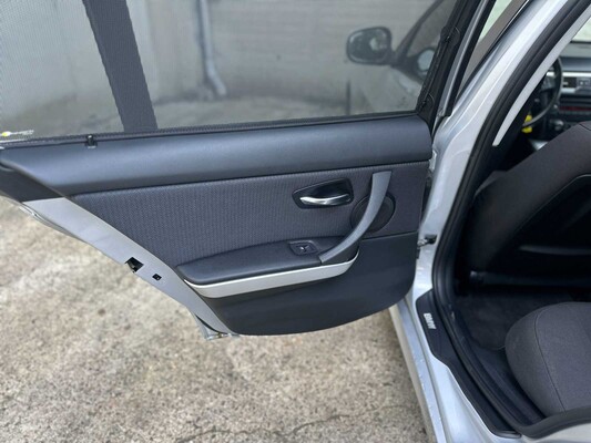 BMW 318i 2.0 3-serie 143pk 2010, S-579-NP