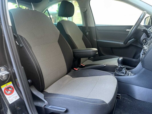 Skoda Rapid 1.2 TSI Greentech Elegance Businessline 105pk 2013 (Origineel-NL + 1e eigenaar), 86-ZSB-4