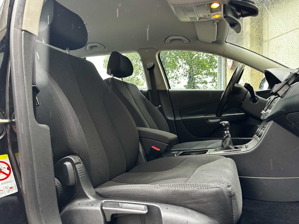 Volkswagen Passat Variant 2.0 FSI Comfortline Business 150pk 2007 (Origineel-NL), 93-TP-DP