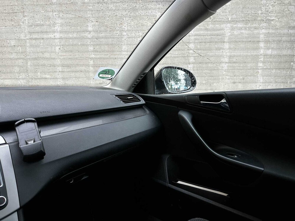 Volkswagen Passat Variant 2.0 FSI Comfortline Business 150pk 2007 (Origineel-NL), 93-TP-DP