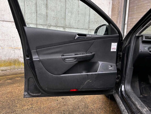 Volkswagen Passat Variant 2.0 FSI Comfortline Business 150pk 2007 (Origineel-NL), 93-TP-DP