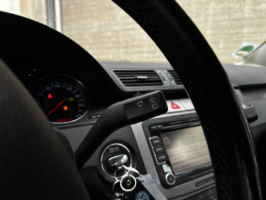 Volkswagen Passat Variant 2.0 FSI Comfortline Business 150pk 2007 (Origineel-NL), 93-TP-DP