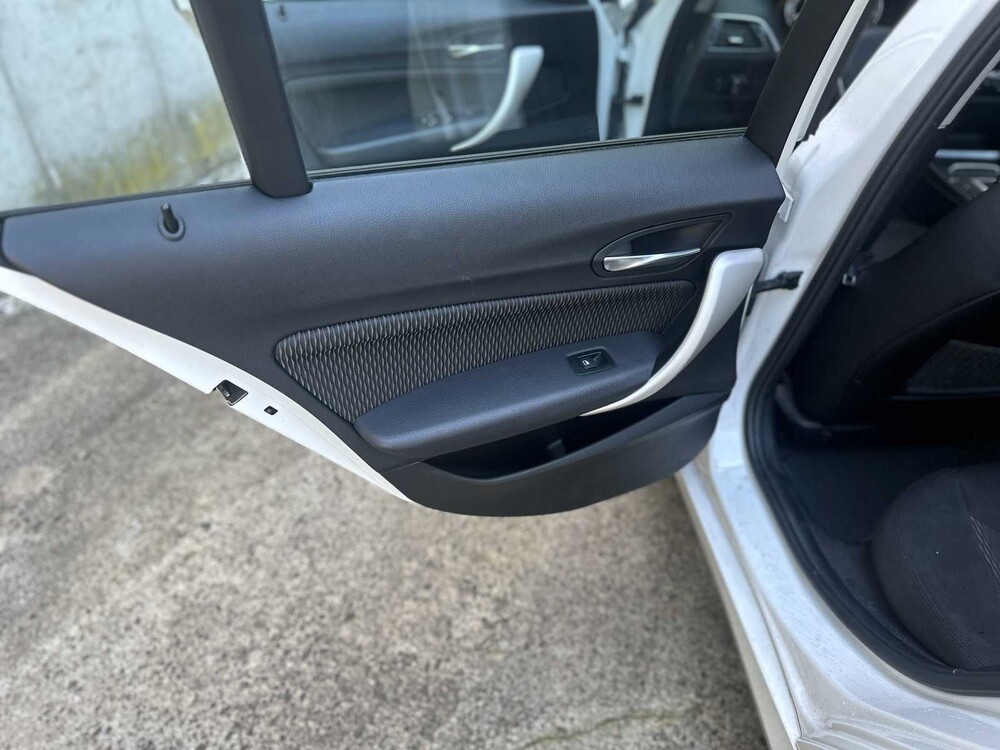 BMW 118i Corporate Lease Executive 1-serie 136pk 2017 (Origineel-NL) Automaat, PT-576-P