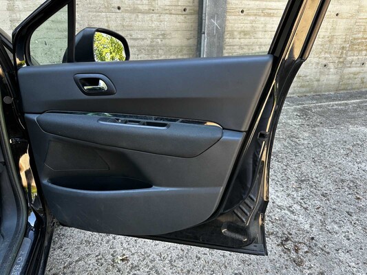 Peugeot 5008 1.6 THP Blue Lease Executive 156pk 2012 (Origineel-NL) 7-persoons, 34-XVJ-7 