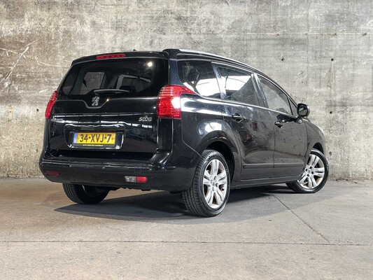 Peugeot 5008 1.6 THP Blue Lease Executive 156pk 2012 (Origineel-NL) 7-persoons, 34-XVJ-7 