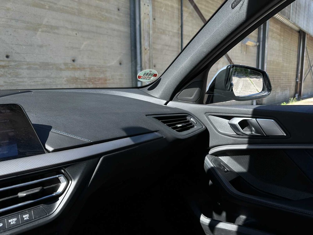 BMW 118d Executive Edition M Sport 150pk 2020 (Origineel-NL + 1e eigenaar) 1-serie, J-592-BH