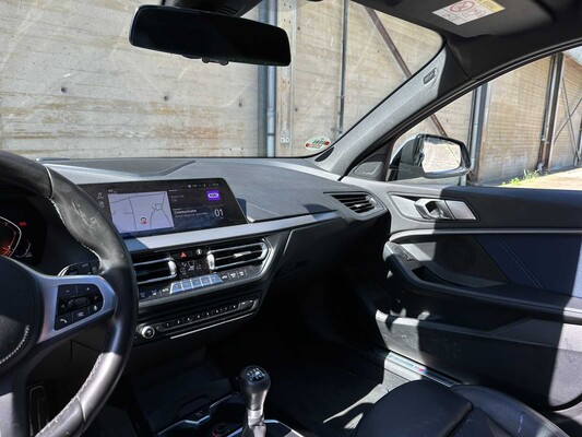BMW 118d Executive Edition M Sport 150pk 2020 (Origineel-NL + 1e eigenaar) 1-serie, J-592-BH