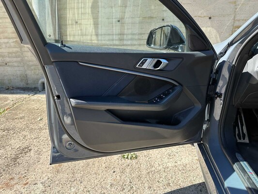 BMW 118d Executive Edition M Sport 150pk 2020 (Origineel-NL + 1e eigenaar) 1-serie, J-592-BH