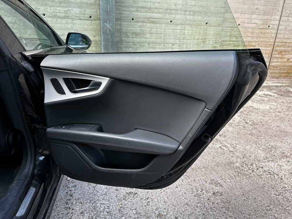 Audi A7 Sportback 2.8 V6 FSI quattro S edition 204pk 2014 (Origineel-NL), 2-XHH-08