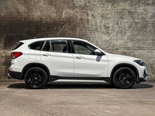 BMW X1 sDrive20i Business Edition Plus 178pk 2022 (Origineel-NL), P-914-LJ