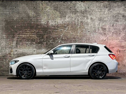 BMW 120i Edition M Sport Shadow High Executive 1-serie 184pk 2018 (Automaat), L-715-TZ
