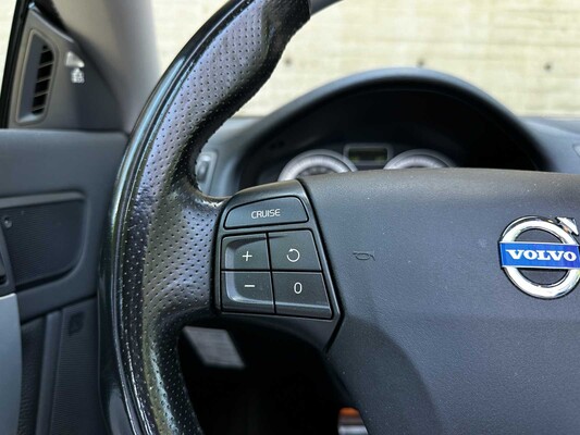 Volvo C70 Convertible 2.5 T5 Tourer 230pk 2011 (Origineel-NL), 92-SJJ-8