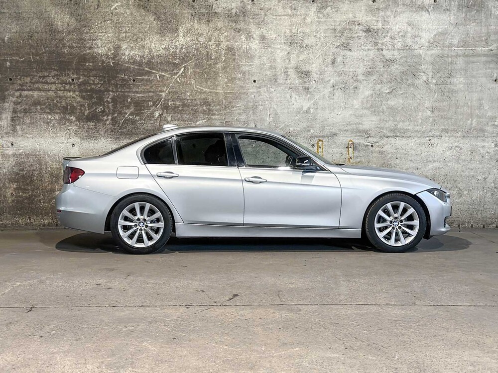 BMW 320d EfficientDynamics Edition High Executive 163pk 2014 (Origineel-NL) 3-serie, 4-XDD-34