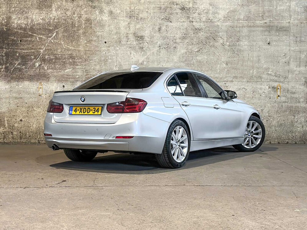 BMW 320d EfficientDynamics Edition High Executive 163pk 2014 (Origineel-NL) 3-serie, 4-XDD-34