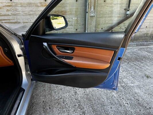 BMW 320d EfficientDynamics Edition High Executive 163pk 2014 (Origineel-NL) 3-serie, 4-XDD-34