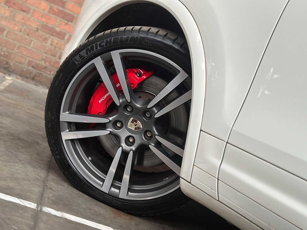 Porsche Cayenne Turbo 4.8 V8 500PK 2010 38.000KM!
