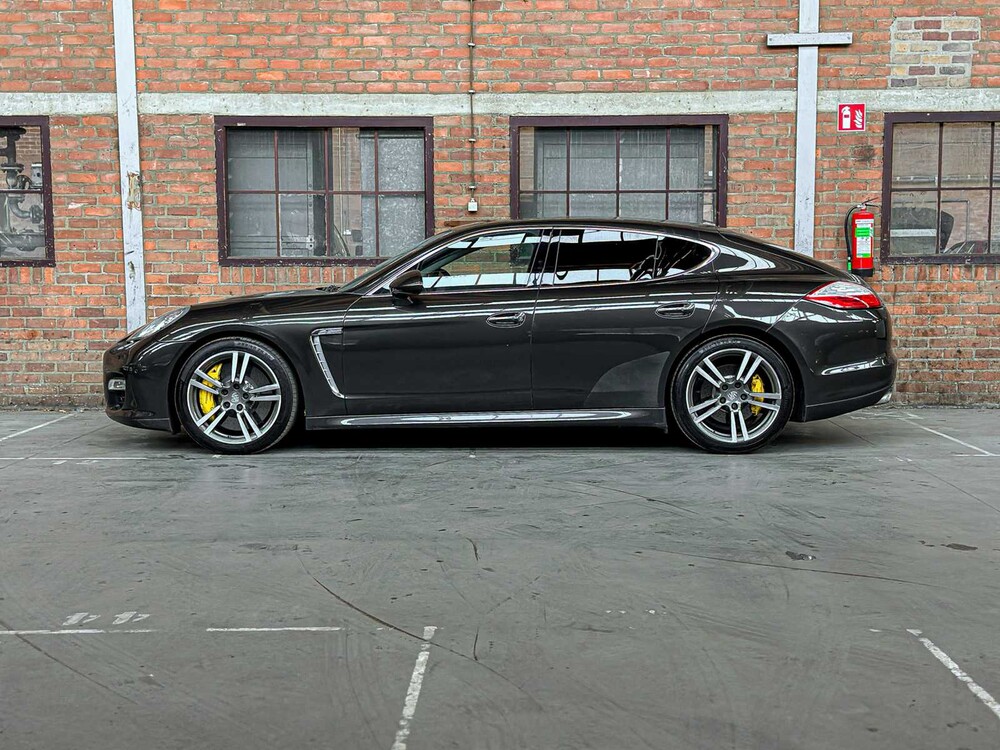 Porsche Panamera Turbo 4.8 V8 500pk 2009 Sport-Chrono, N-110-LT Youngtimer