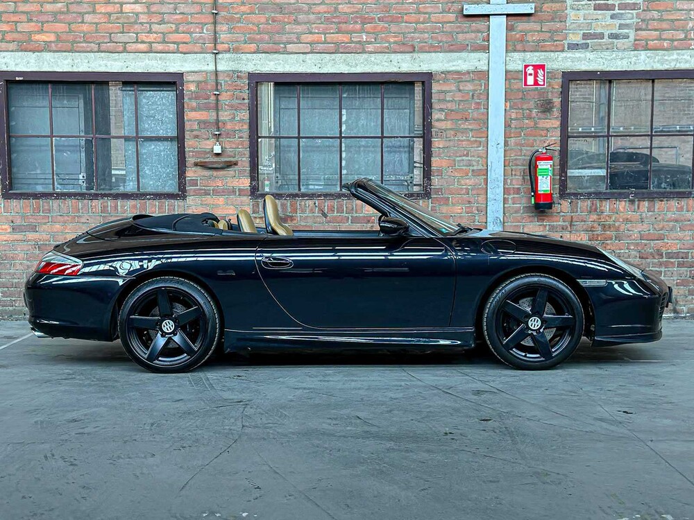 Porsche 911 Carrera Cabriolet 3.6 996 320pk 2004 HANDGESCHAKELD -Youngtimer-