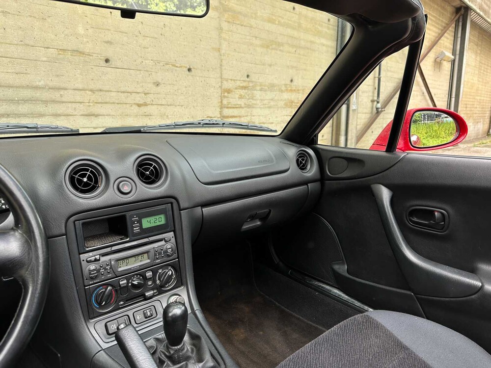 Mazda MX-5 1.6i 110pk 1999, 40-SF-XJ Youngtimer