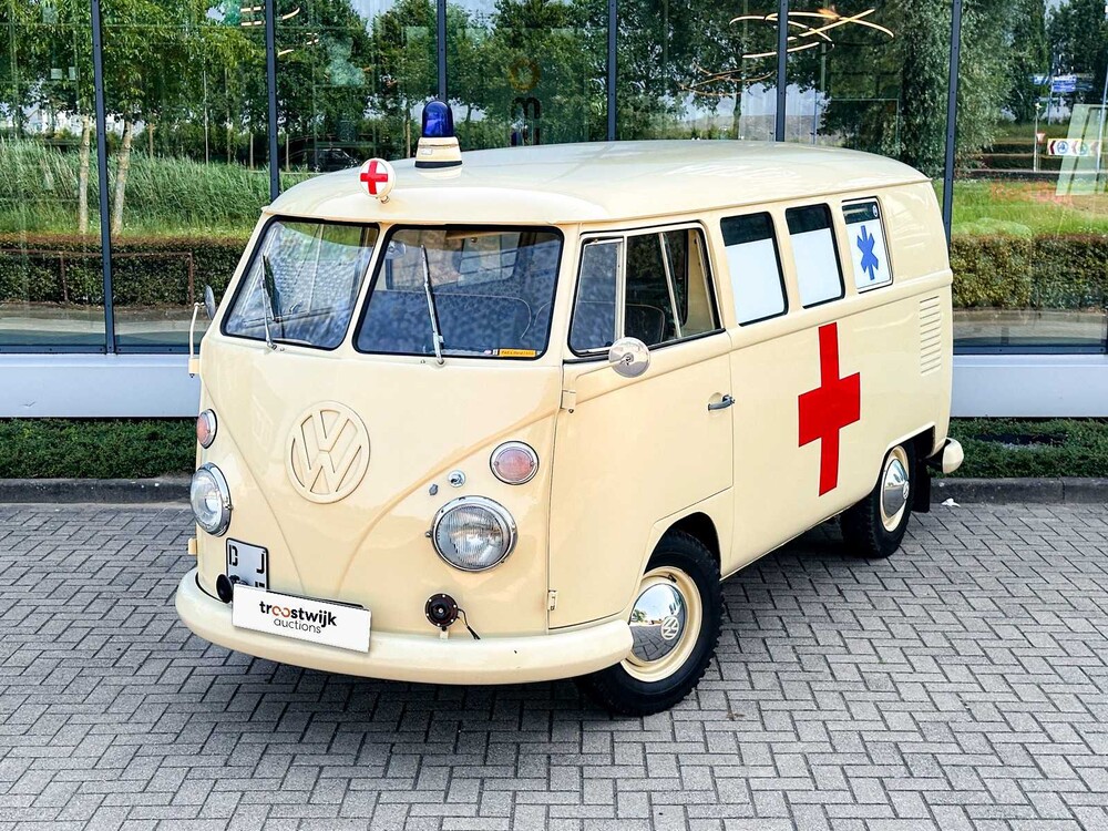 Volkswagen T1 Ambulance Transporter 1500-27 1965, BE-02-41