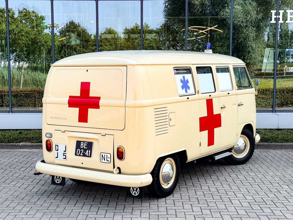 Volkswagen T1 Ambulance Transporter 1500-27 1965, BE-02-41